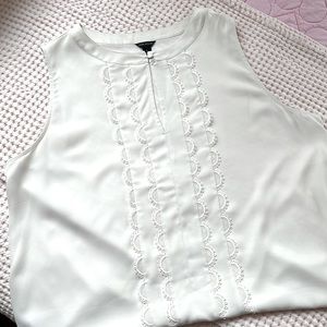 Ann Taylor cream shell with lace detail